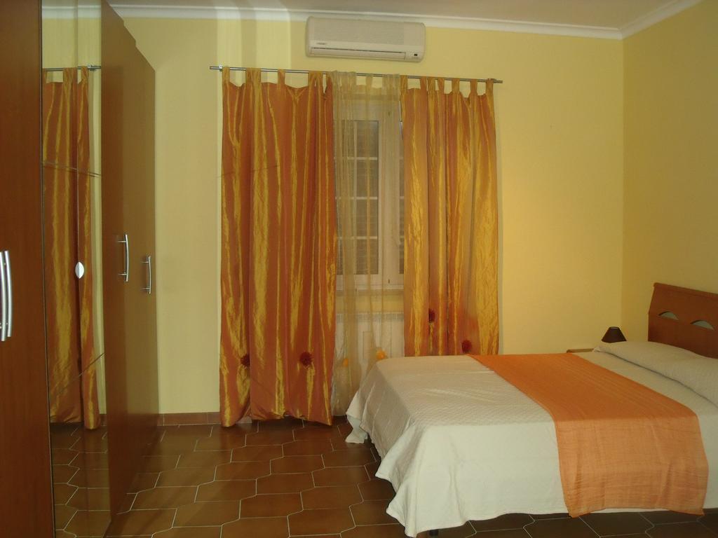 Giorgia Airport Apartment Fiumicino Esterno foto