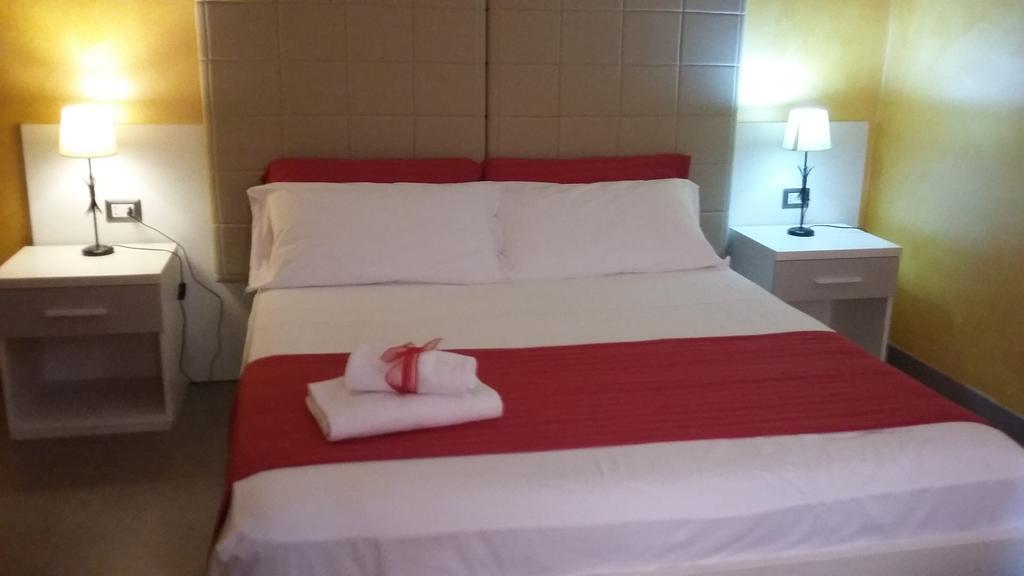 Giorgia Airport Apartment Fiumicino Esterno foto