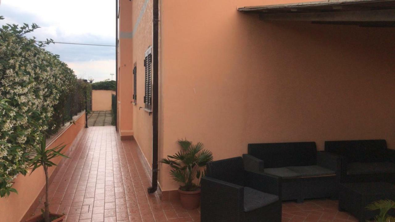 Giorgia Airport Apartment Fiumicino Esterno foto
